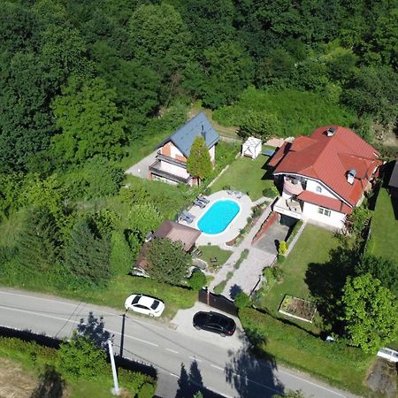 Villa Katarina With Pool Banja Luka Exteriör bild