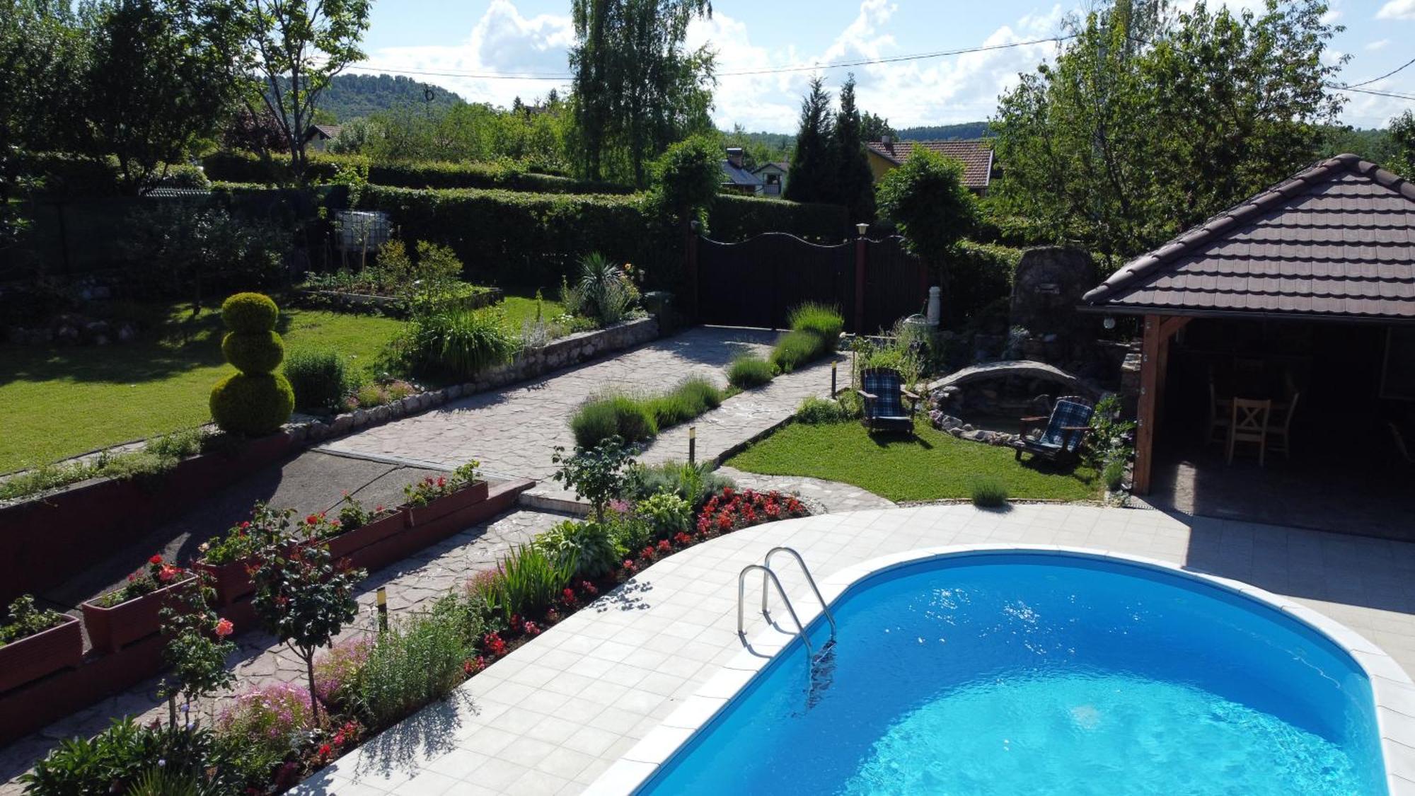 Villa Katarina With Pool Banja Luka Exteriör bild