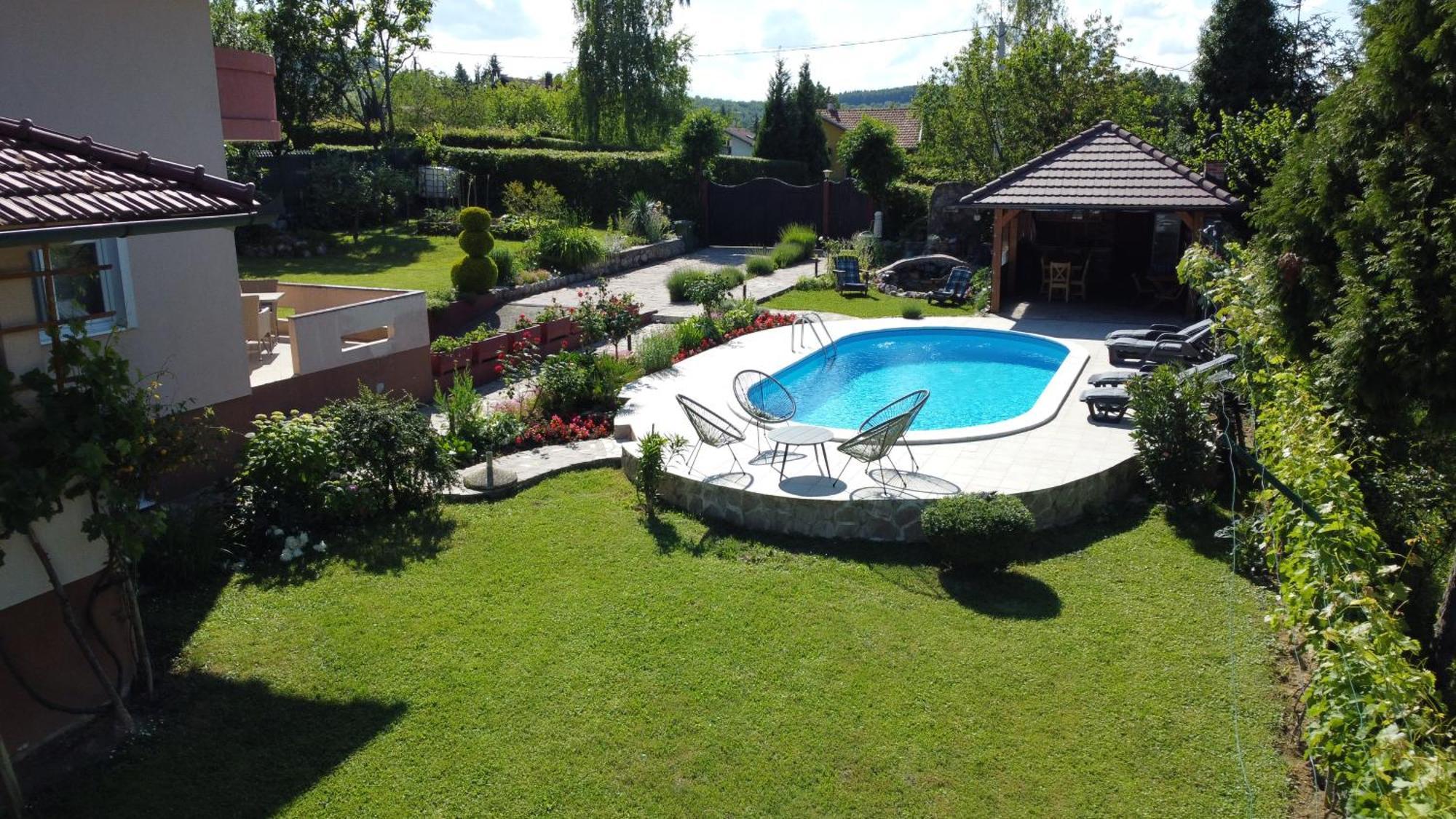 Villa Katarina With Pool Banja Luka Exteriör bild