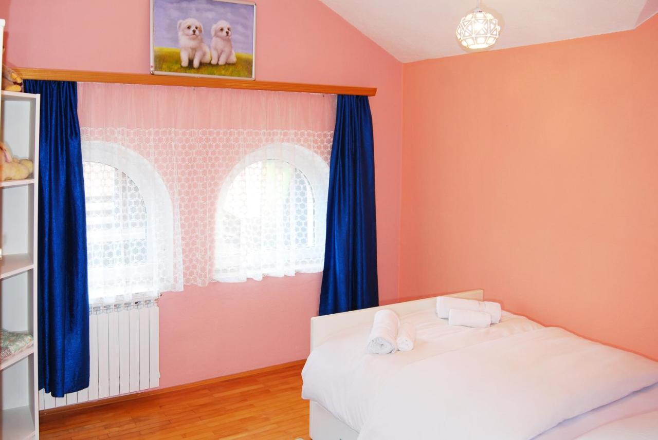 Villa Katarina With Pool Banja Luka Exteriör bild