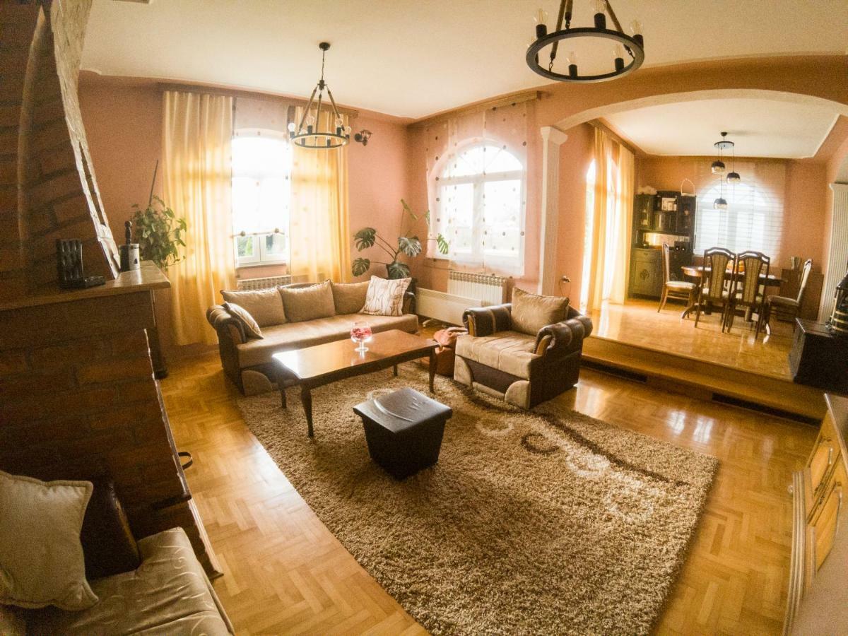 Villa Katarina With Pool Banja Luka Exteriör bild