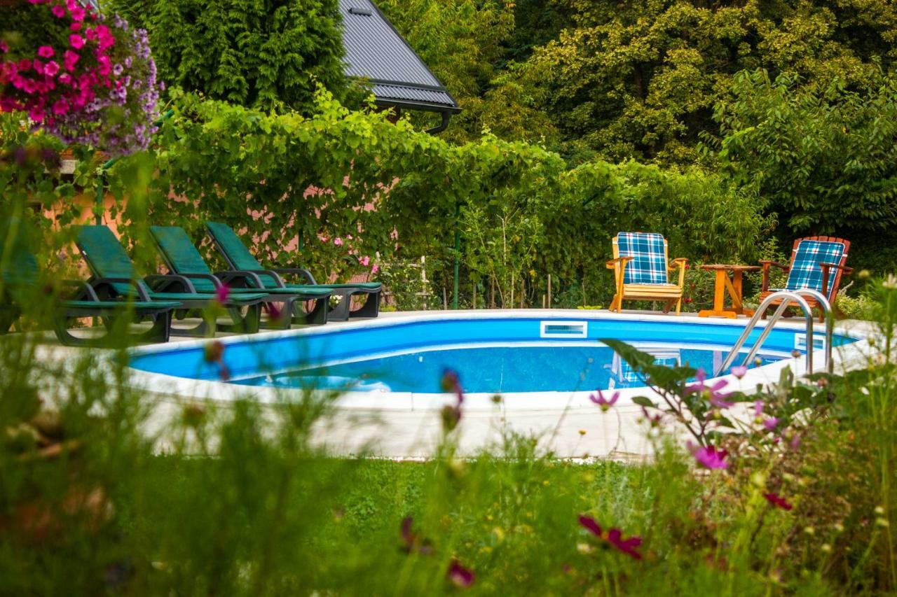 Villa Katarina With Pool Banja Luka Exteriör bild