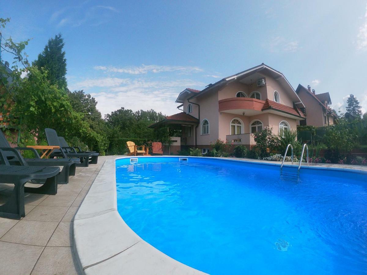 Villa Katarina With Pool Banja Luka Exteriör bild
